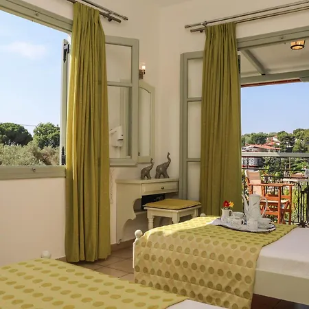 Apartahotel Rosa Troulos
