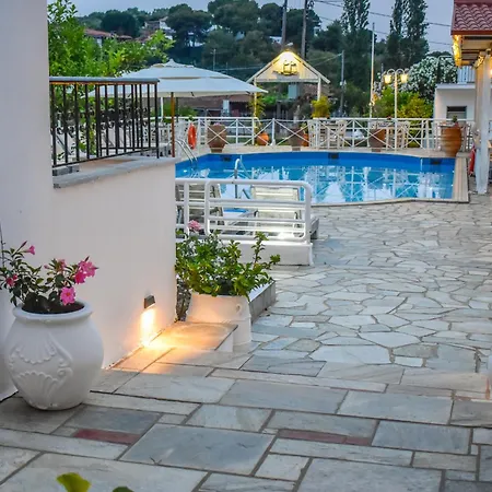 Rosa Apartahotel Troulos