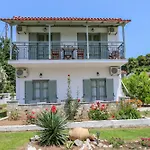 Rosa Aparthotel Troulos
