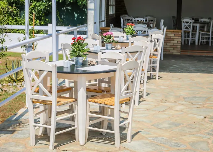 Rosa Apartahotel Troulos