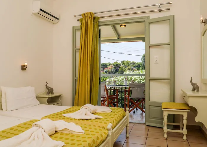 Apartahotel Rosa Troulos